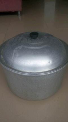 深圳二手日用百货销售 40cm九九新特大铝锅仅售30元